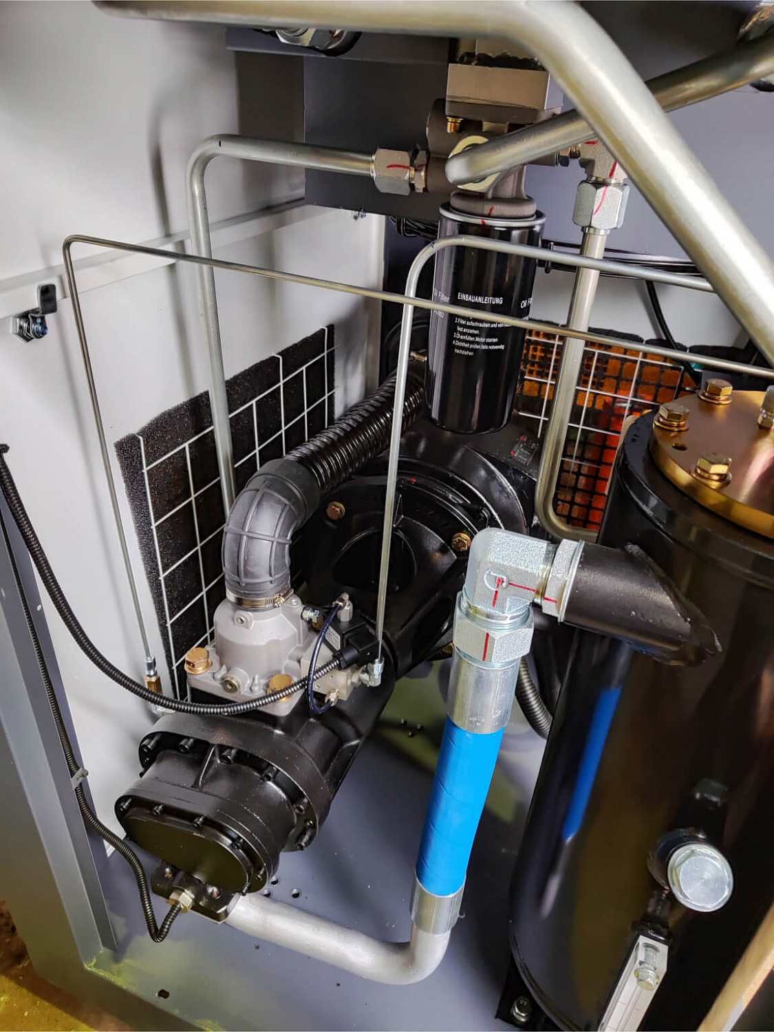 Delivery and start-up of screw compressor URSAIR SP 30-10 for 22 kW 